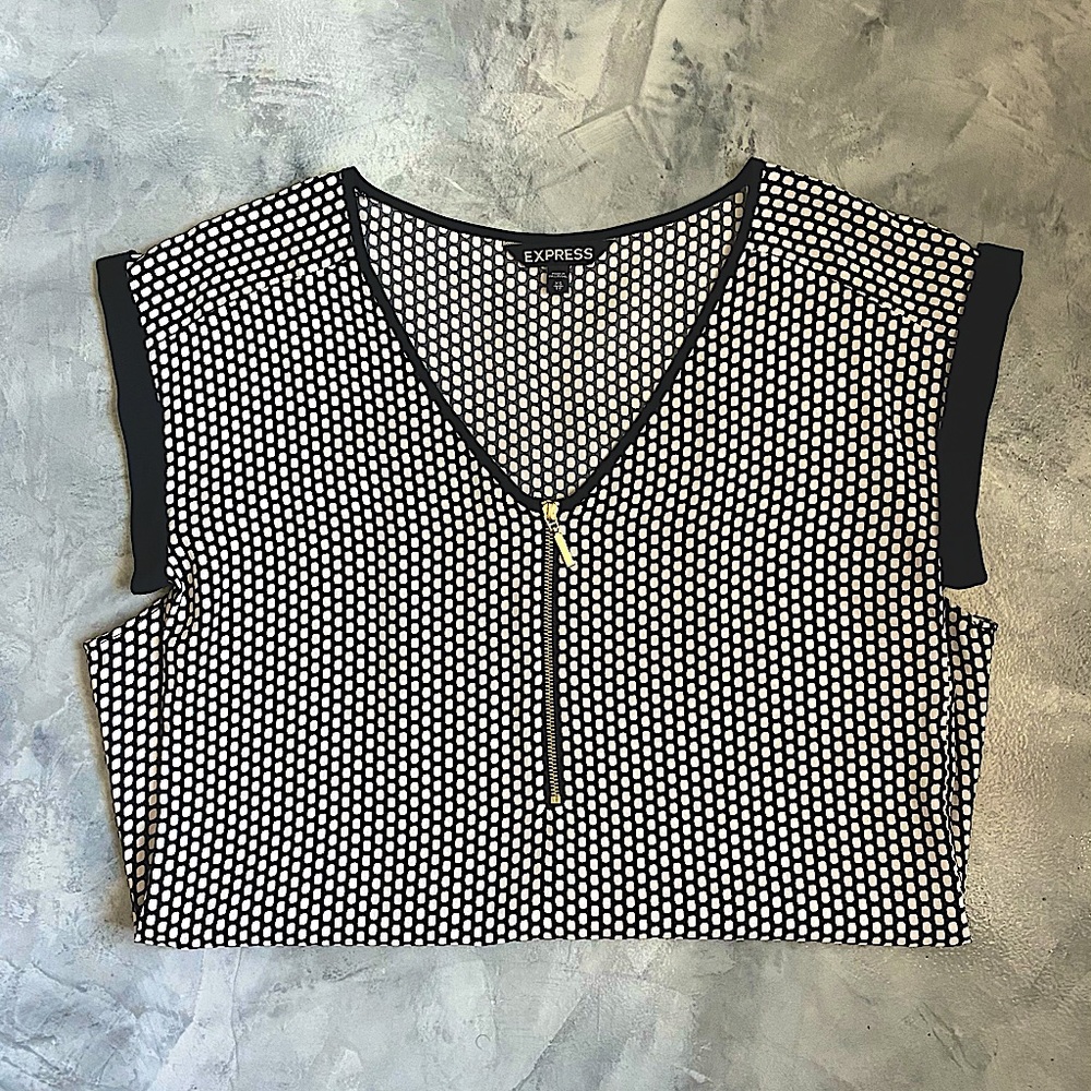 SOLD 🖤EXPRESS V-Neck Zipper Blouse!